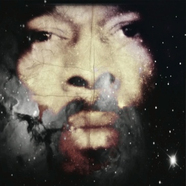 A man with no past originating the futur