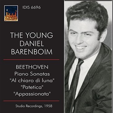 The young barenboim plays beethoven (pia